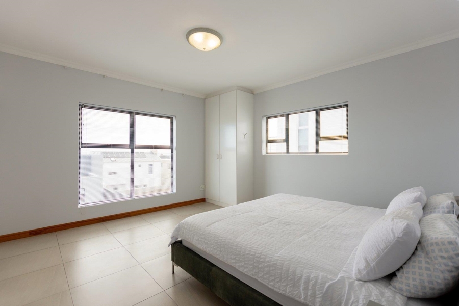5 Bedroom Property for Sale in Calypso Beach Western Cape
